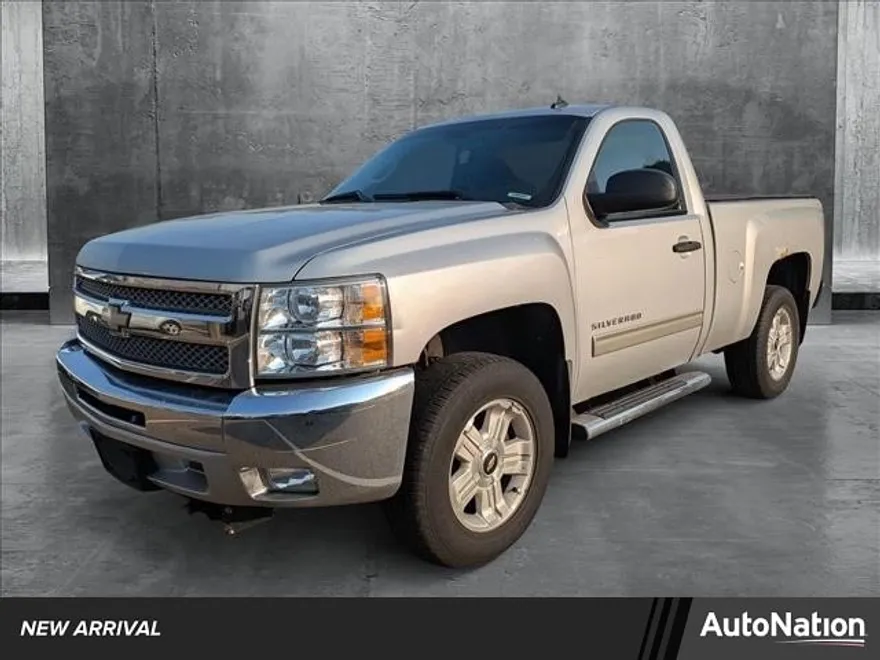 2013 Chevrolet Silverado 1500 LT photo 1