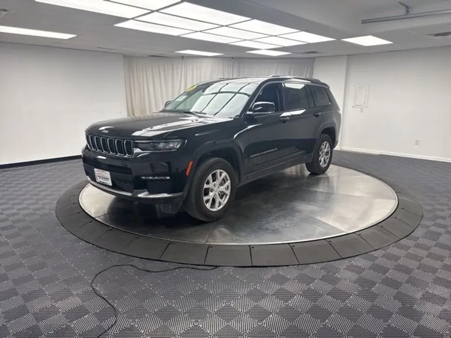 2022 Jeep Grand Cherokee Limited photo 1