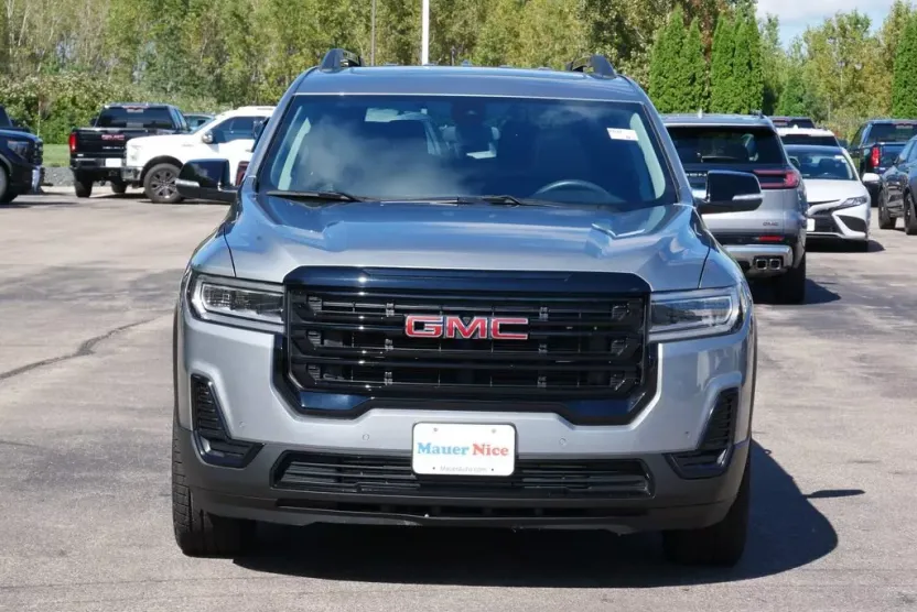 2023 Gmc Acadia SLE photo 1