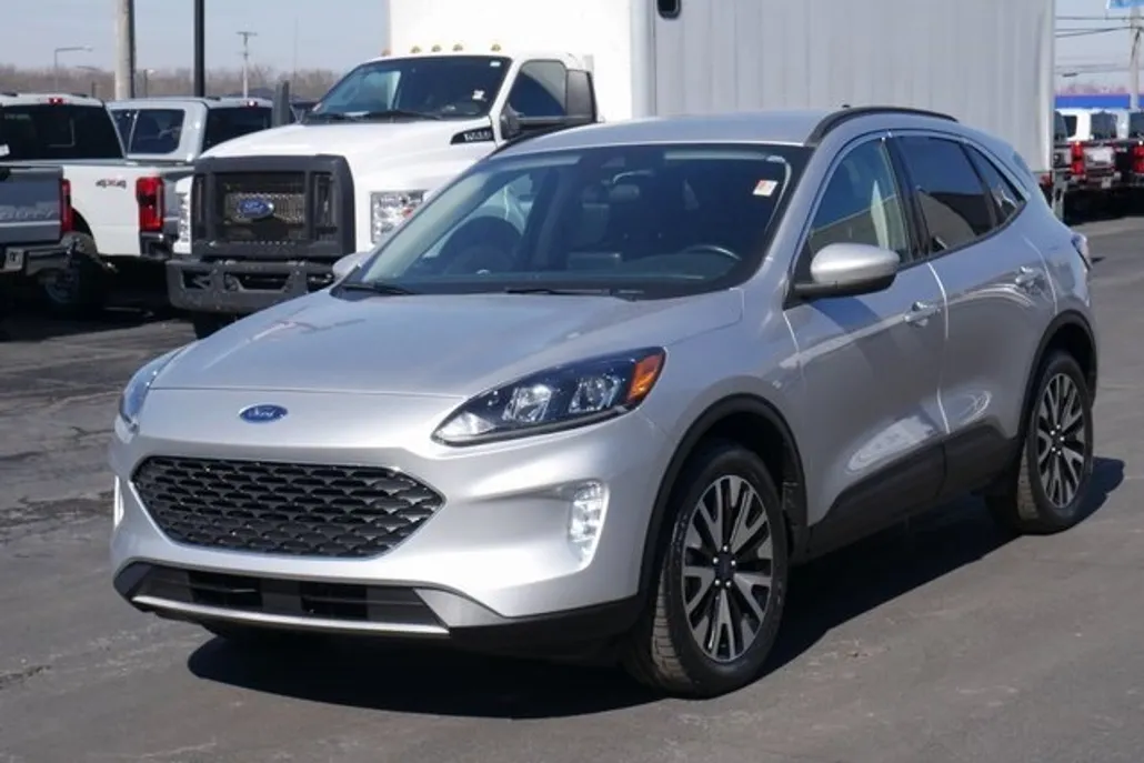 2020 Ford Escape SEL photo 1