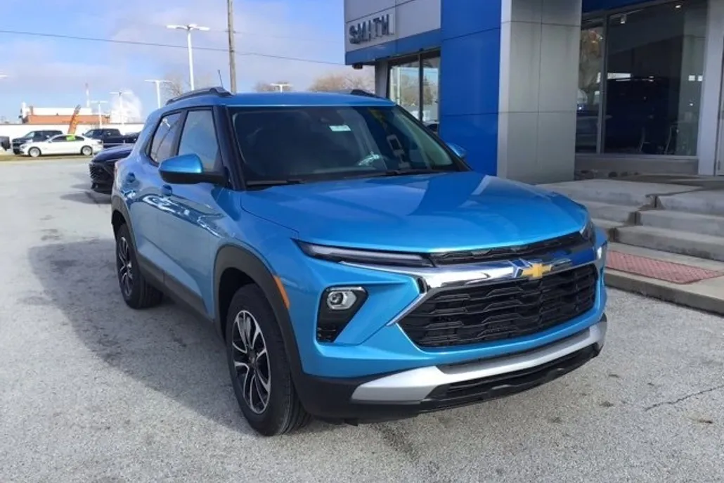 2025 Chevrolet Trailblazer LT photo 1