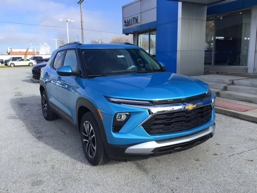 2025 Chevrolet Trailblazer LT photo 1