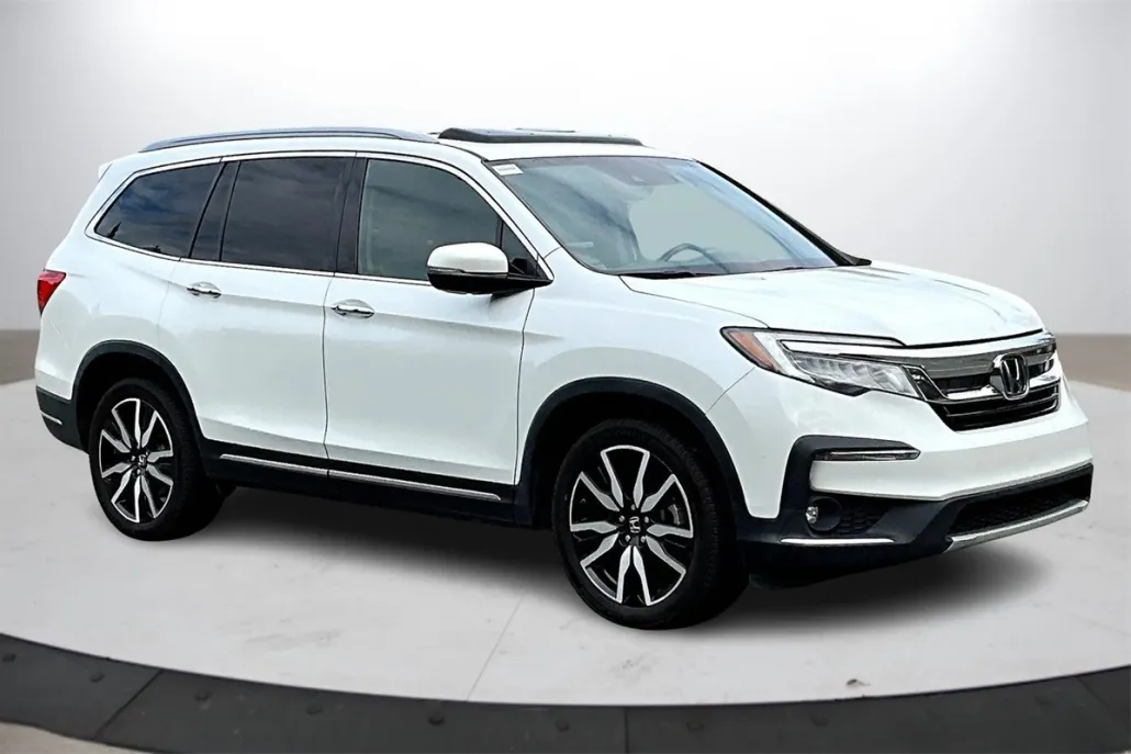 2020 Honda Pilot Touring photo 1