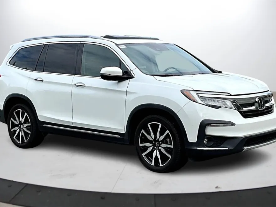 2020 Honda Pilot Touring photo 1