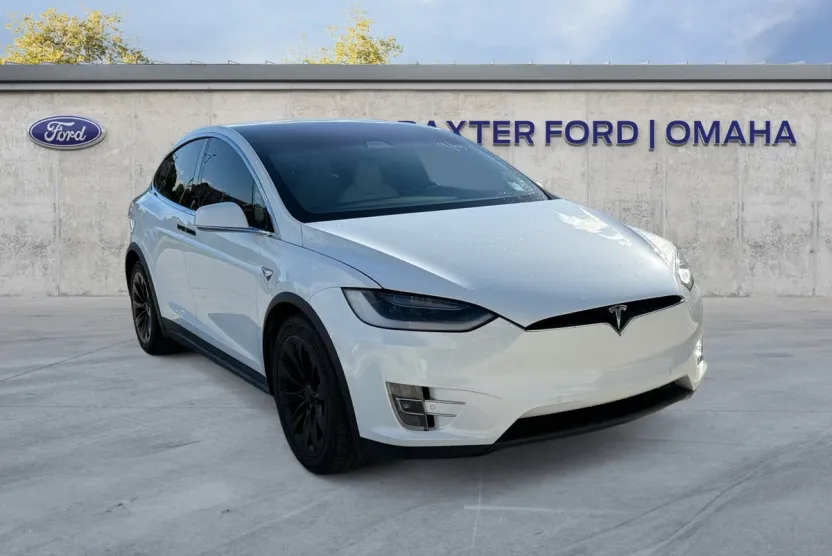 2017 Tesla Model X photo 1