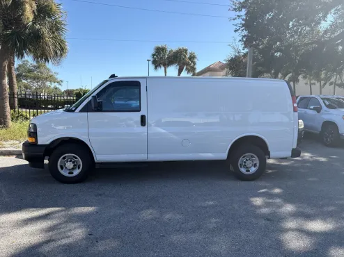 2024 Chevrolet Express Cargo 2500 Van photo 4
