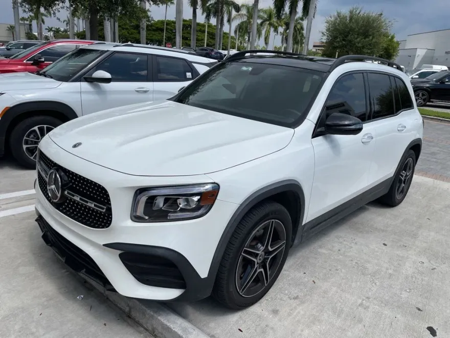 2022 Mercedes Benz GLB 250 photo 1