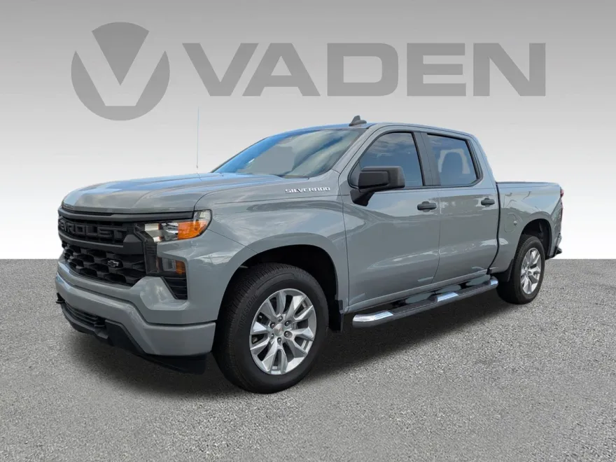 2024 Chevrolet Silverado 1500 Custom photo 1