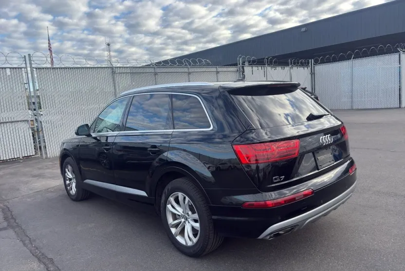 2019 Audi Q7 Premium Plus photo 1
