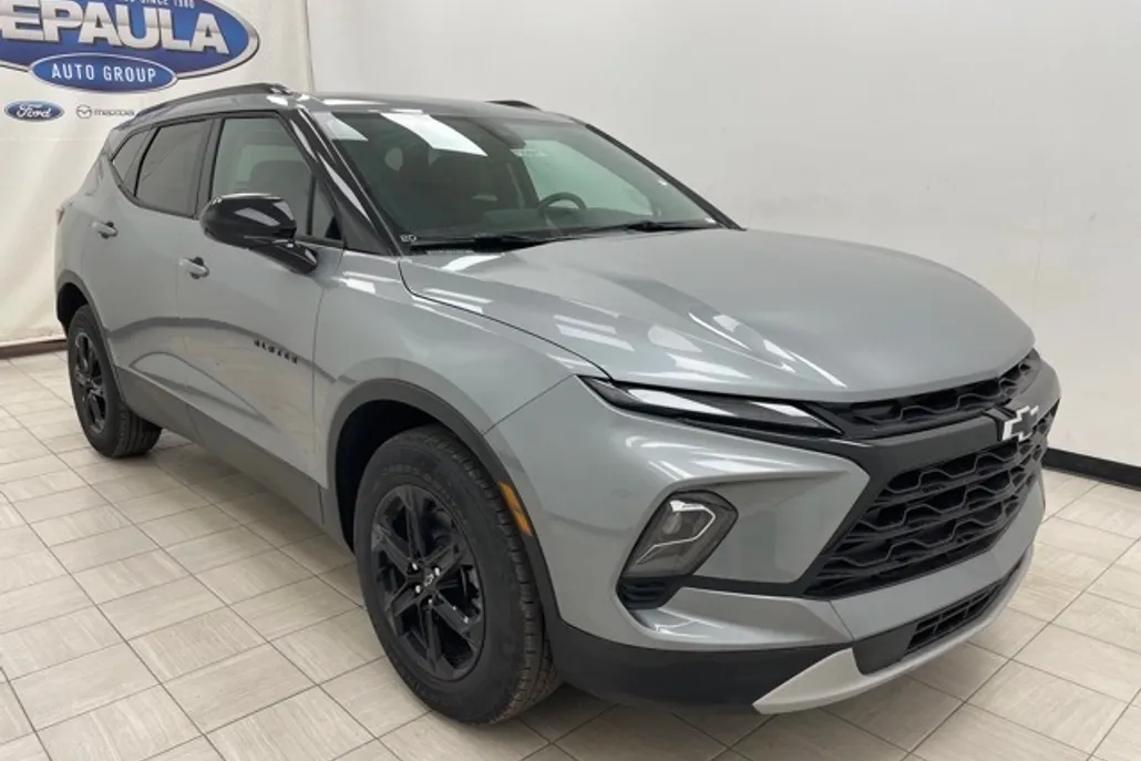 2025 Chevrolet Blazer 2LT photo 1