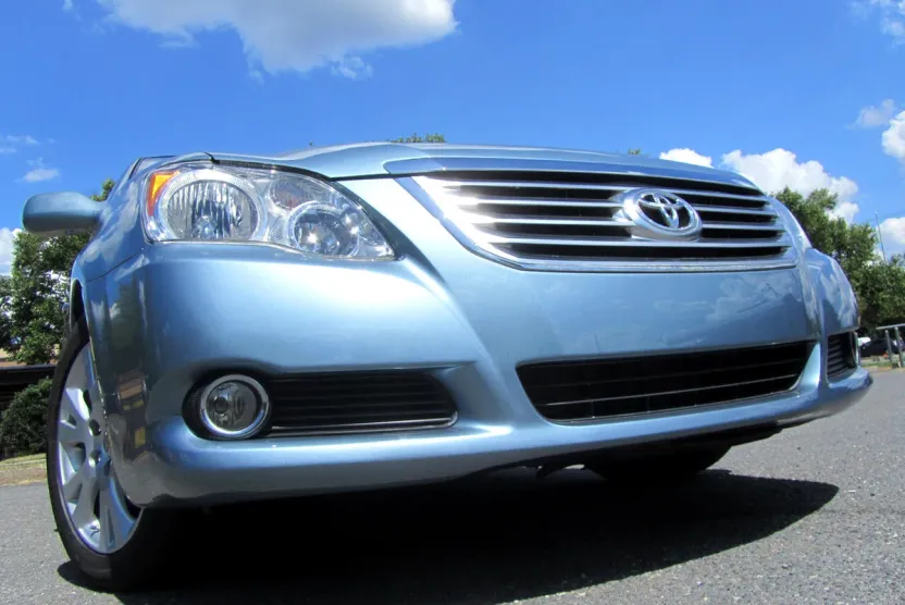 2008 Toyota Avalon XLS photo 1