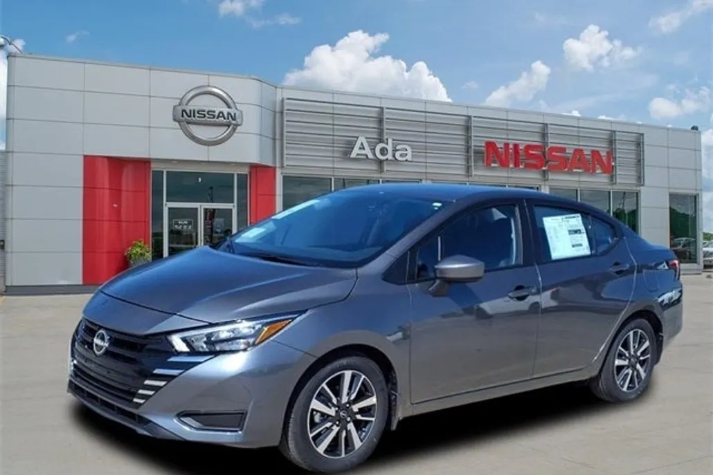 2025 Nissan Versa 1.6 SV photo 1