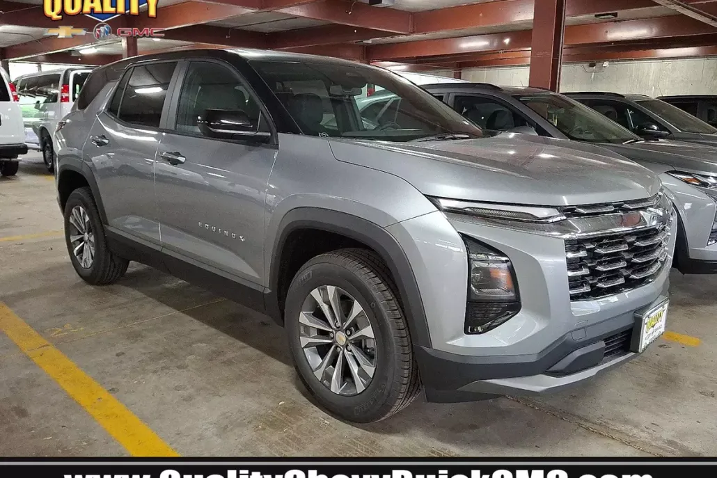 2026 Chevrolet Equinox LT photo 1