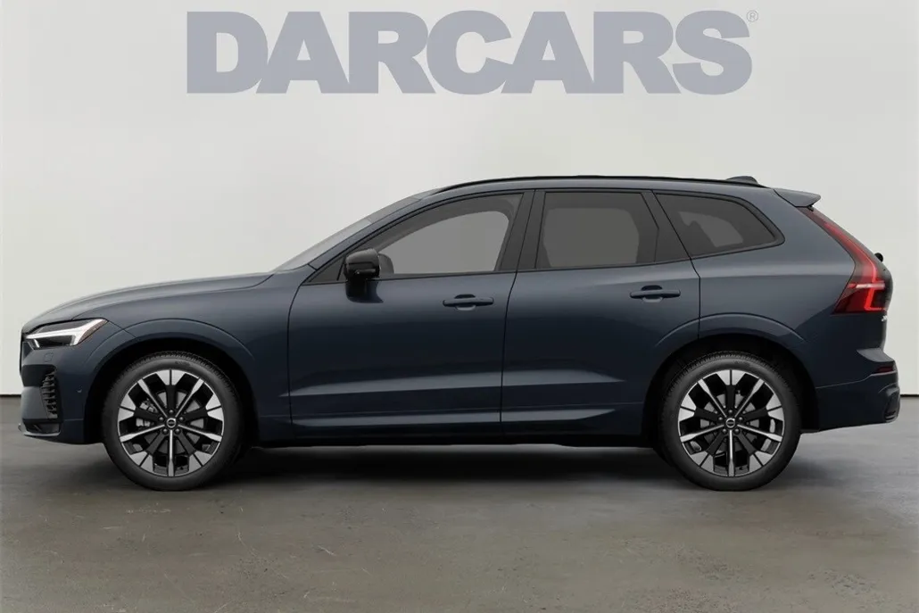 2026 Volvo XC60 B5 photo 1