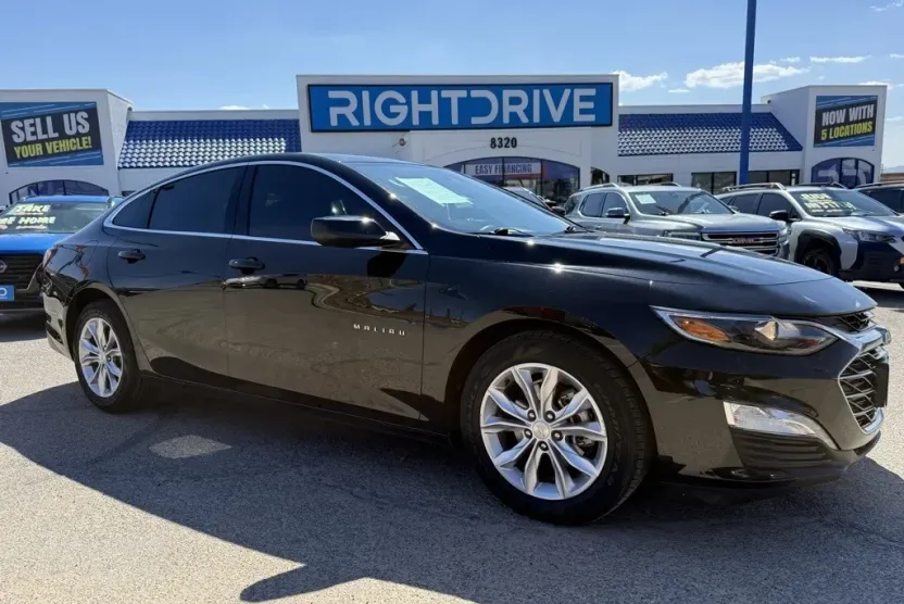 2021 Chevrolet Malibu 1LT photo 1