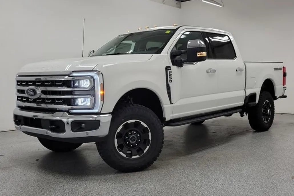 2025 Ford F-250 Lariat photo 1