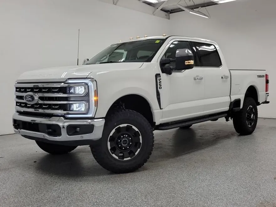 2025 Ford F-250 Lariat photo 1