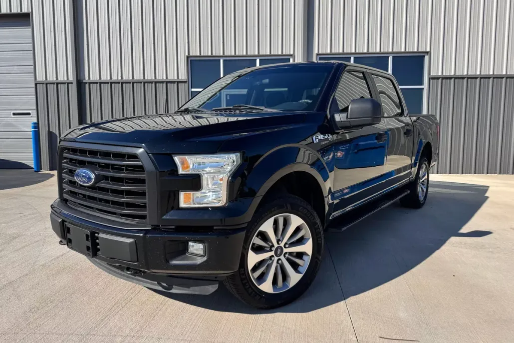 2017 Ford F-150 XL photo 1