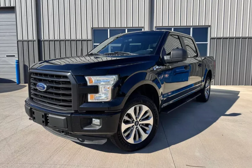 2017 Ford F-150 XL photo 1