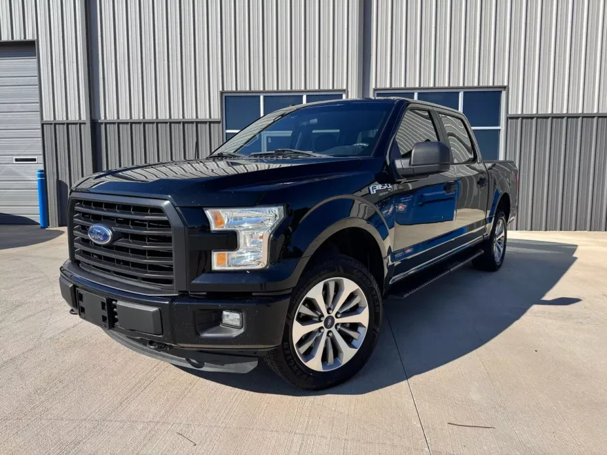 2017 Ford F-150 XL photo 1