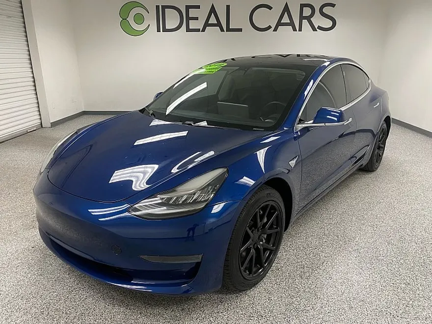 2019 Tesla Model 3 Standard Range Plus photo 1