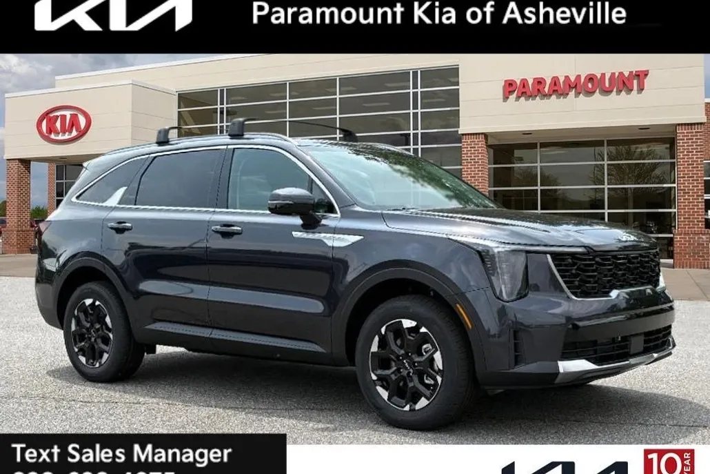 2025 Kia Sorento S photo 1