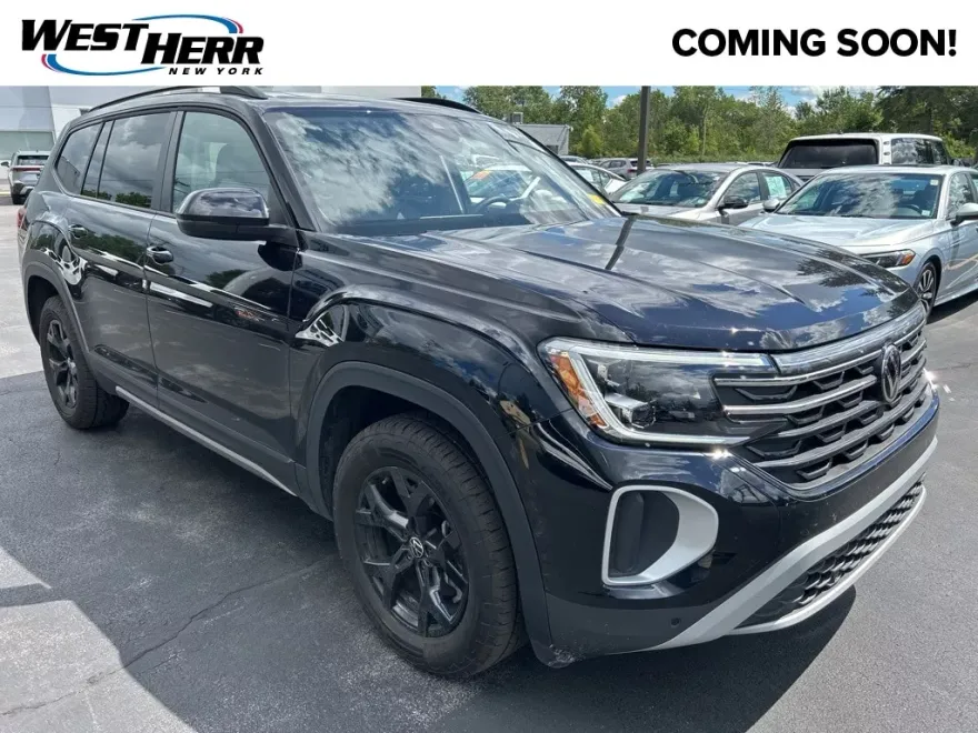 2024 Volkswagen Atlas Peak Edition SEL photo 1