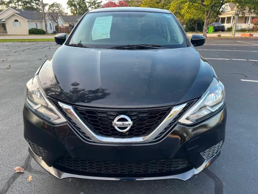 2017 Nissan Sentra SV photo 1