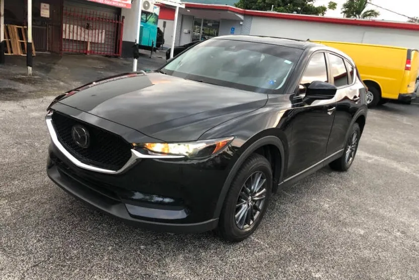 2021 Mazda CX-5 Touring photo 1