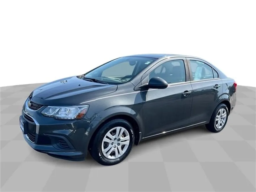 2019 Chevrolet Sonic LS photo 1