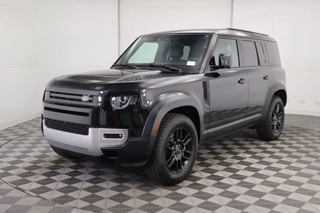 2025 Land Rover Defender 110 S photo 1