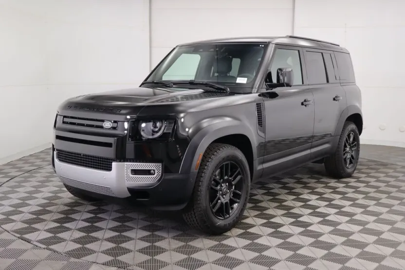 2025 Land Rover Defender 110 S photo 1
