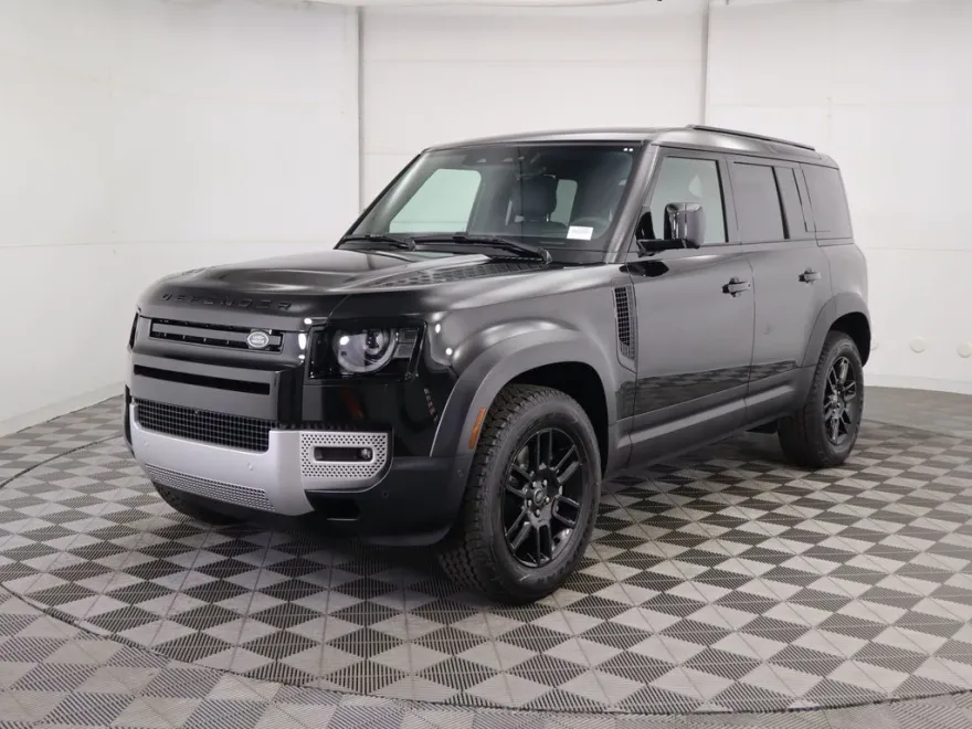 2025 Land Rover Defender 110 S photo 1