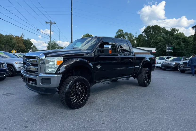 2013 Ford F-250 Lariat photo 1