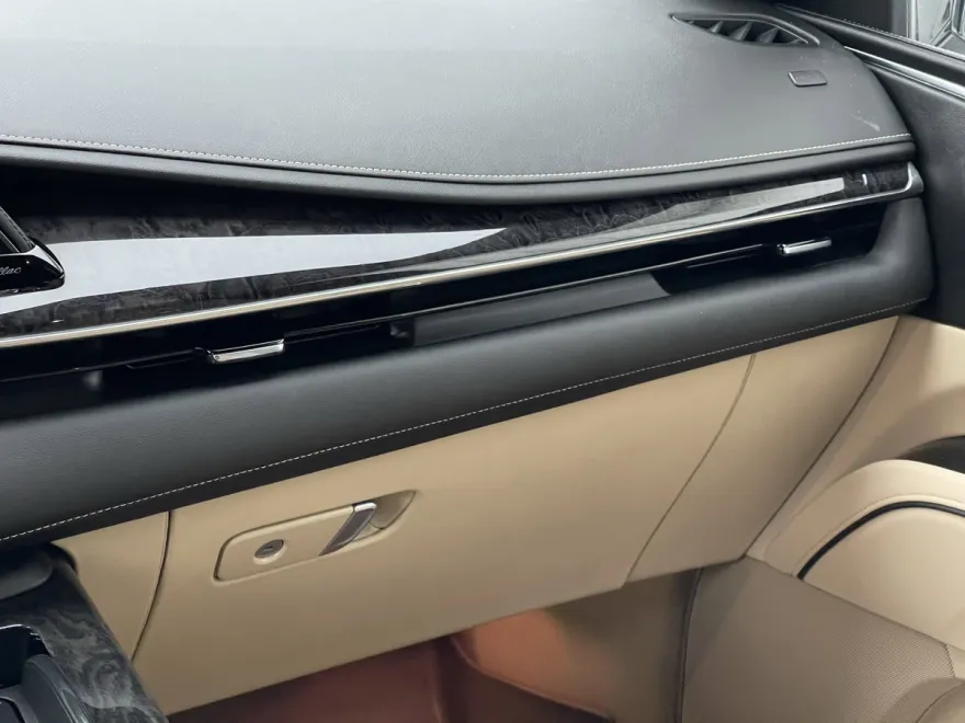 2023 Cadillac Escalade ESV Premium Luxury photo 1