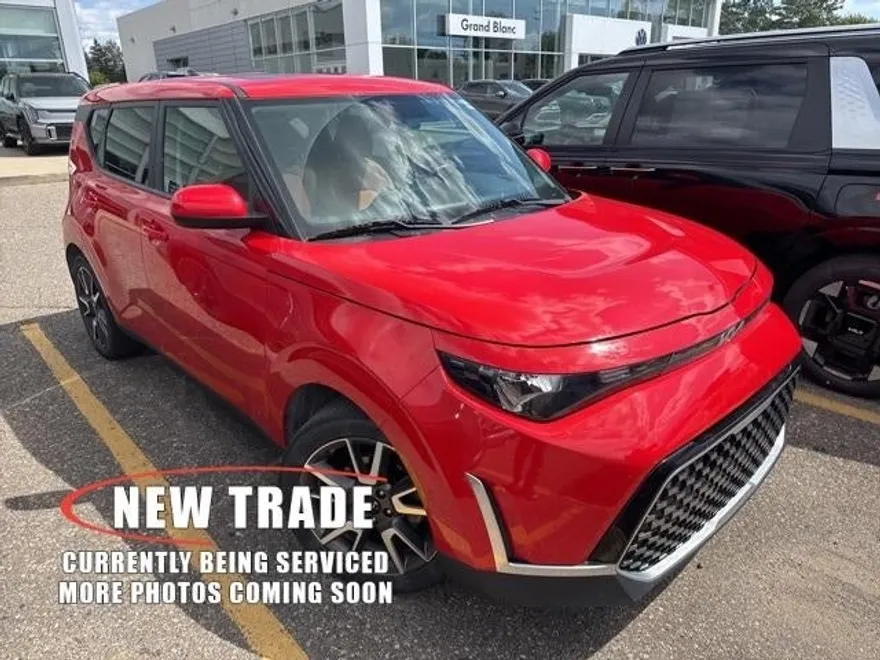 2024 Kia Soul EX photo 1