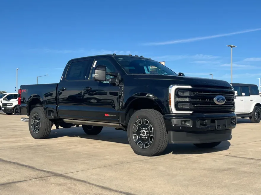 2026 Ford F-350 Platinum photo 1