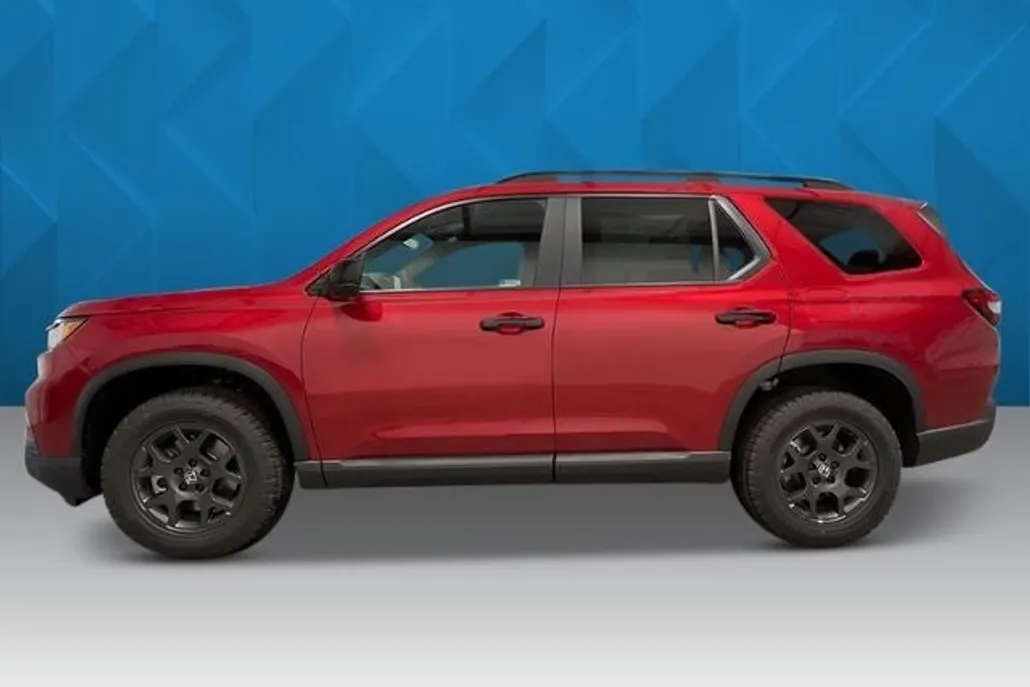 2025 Honda Pilot TrailSport photo 1