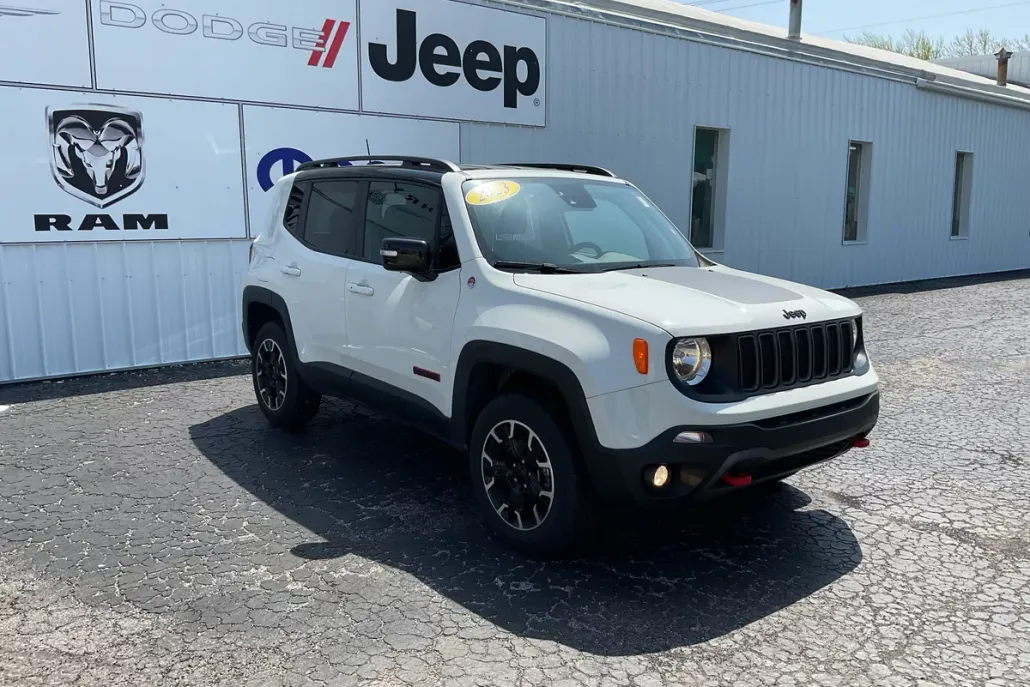 2023 Jeep Renegade Trailhawk photo 1