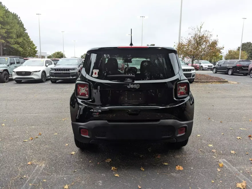 2020 Jeep Renegade Jeepster photo 1