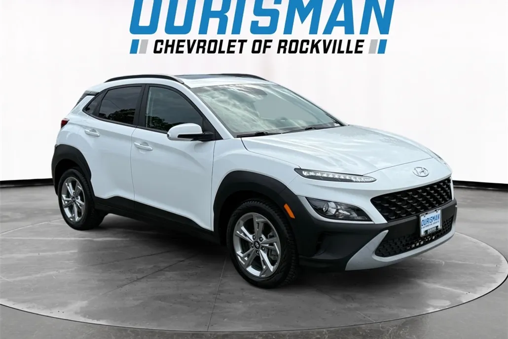 2022 Hyundai Kona SEL photo 1