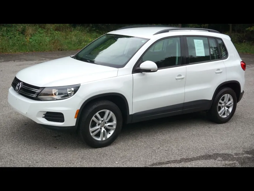 2016 Volkswagen Tiguan S photo 1