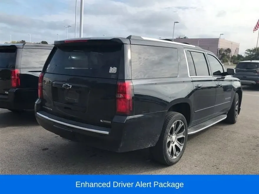 2018 Chevrolet Suburban Premier photo 1