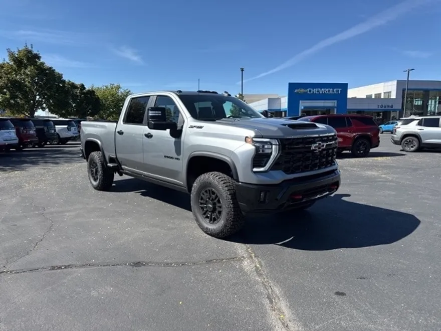 2026 Chevrolet Silverado 2500HD ZR2 photo 1