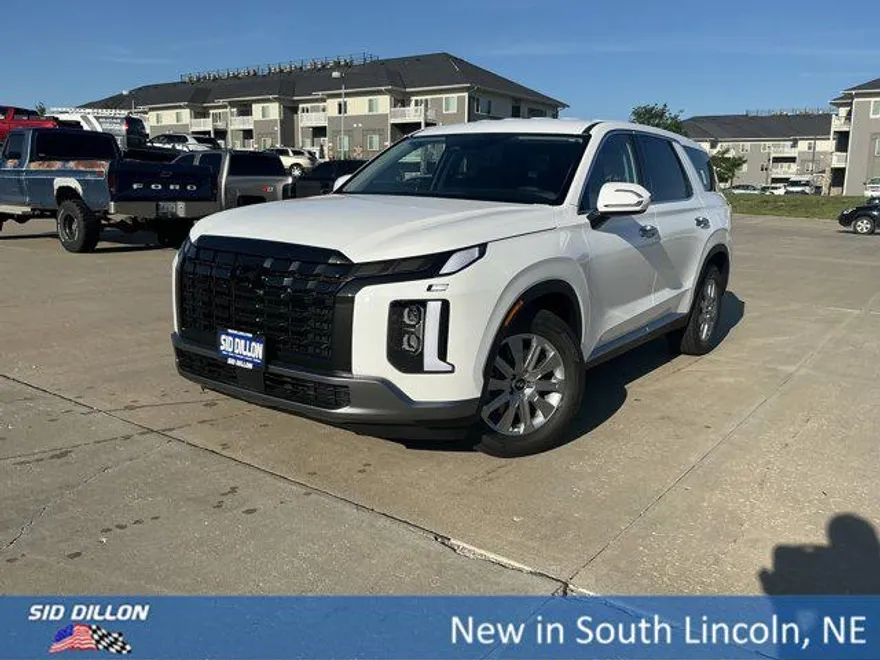 2025 Hyundai Palisade SE photo 1
