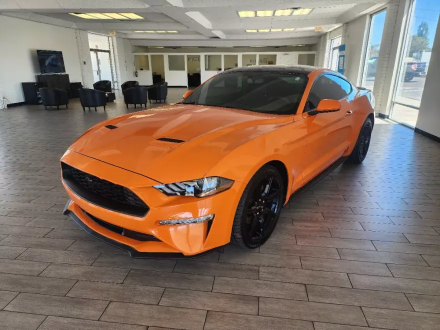 2020 Ford Mustang EcoBoost photo 1