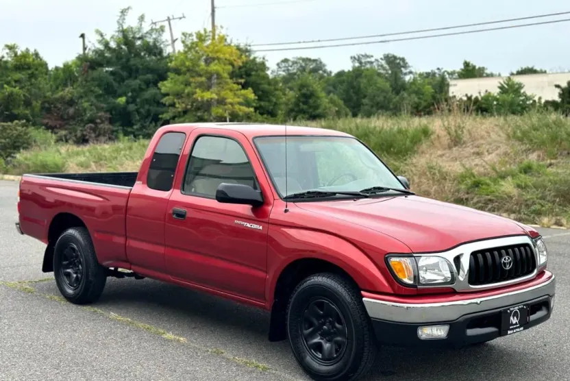2003 Toyota Tacoma XtraCab photo 1