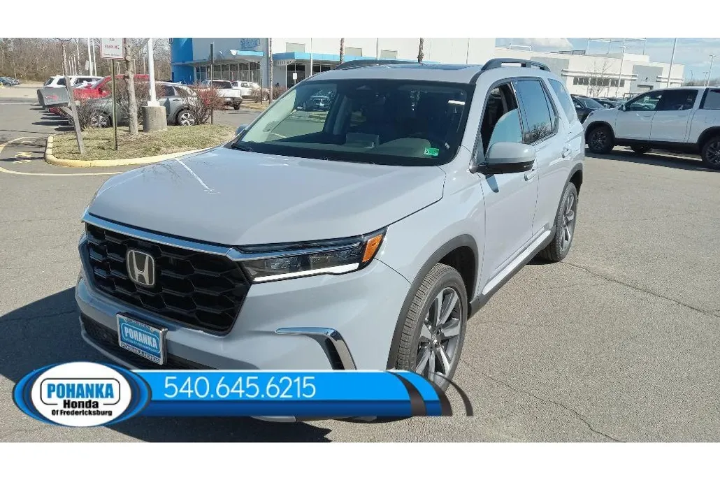 2025 Honda Pilot Touring photo 1