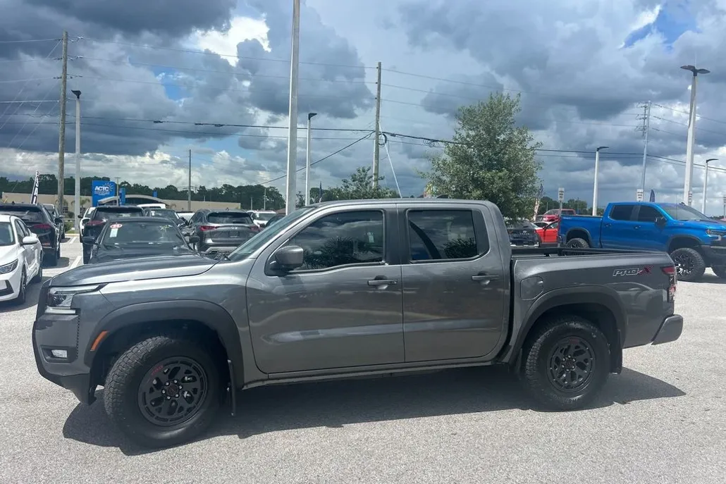 2025 Nissan Frontier PRO-X photo 1