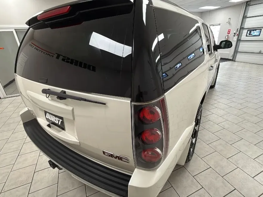 2013 Gmc Yukon XL 1500 Denali photo 1